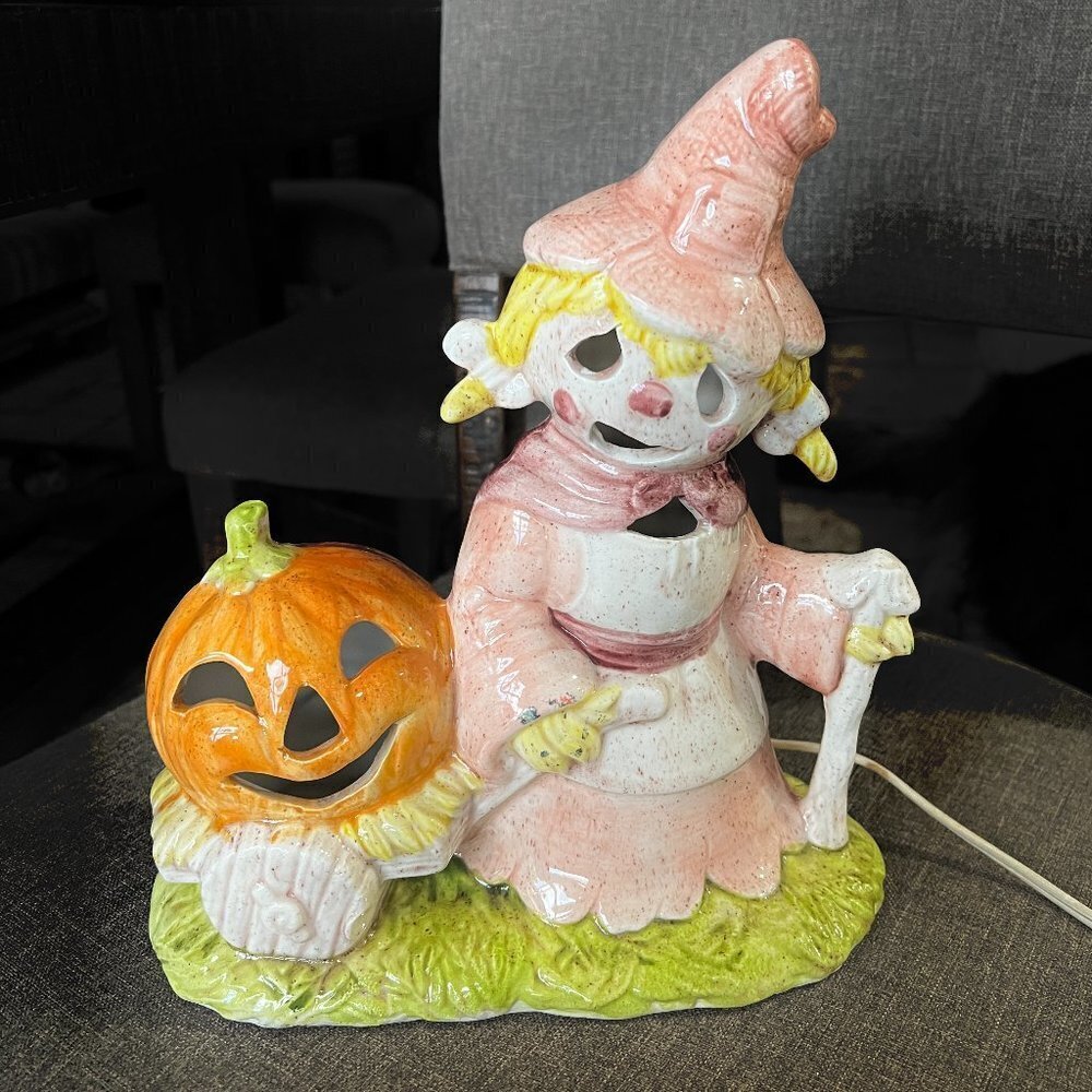 Vtg Ceramic Light Up Scarecrow Girl with Pumpkin Halloween Holiday Decor Display